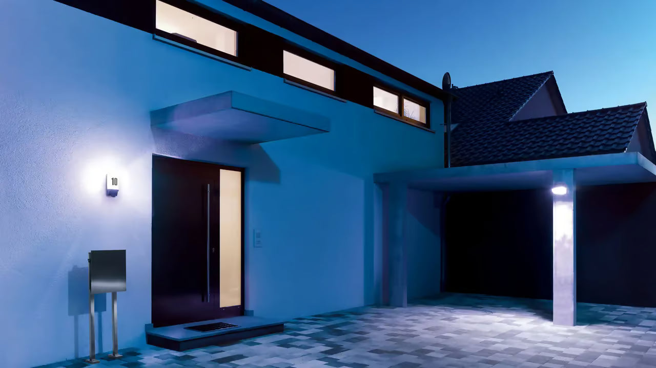 Simply stylish. Practical in many ways.