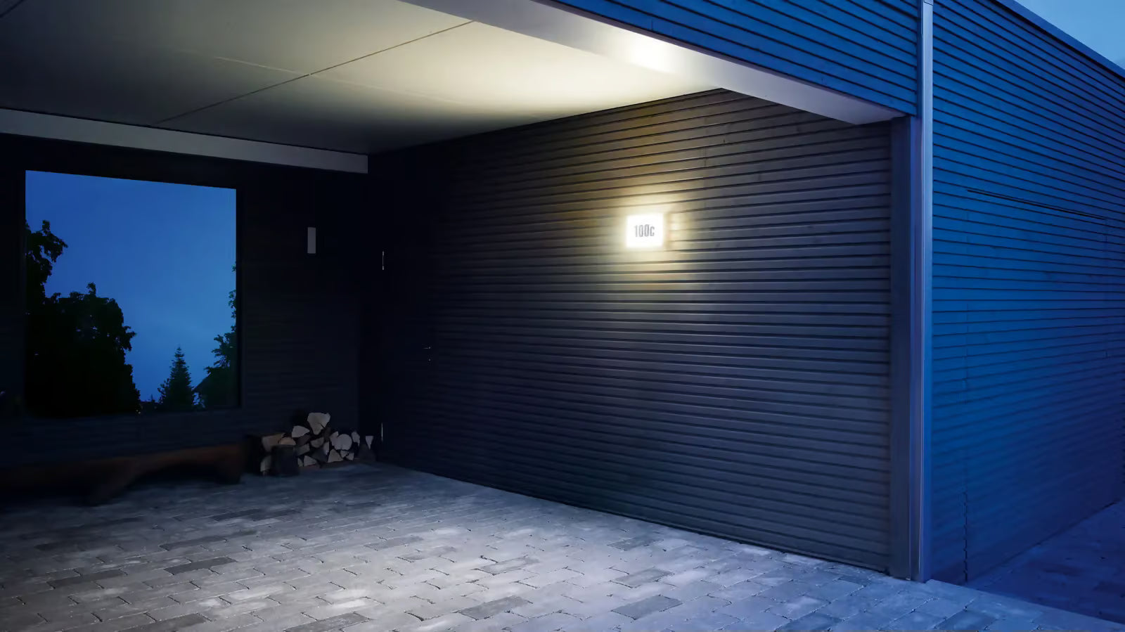 Light where it's dark. All automatically.