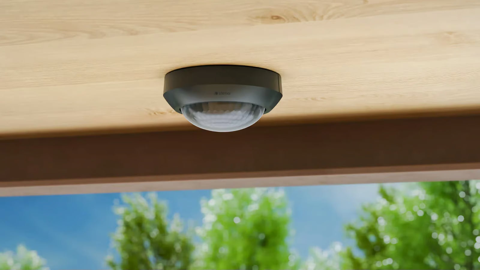 The multi-talent for indoors and outdoors.