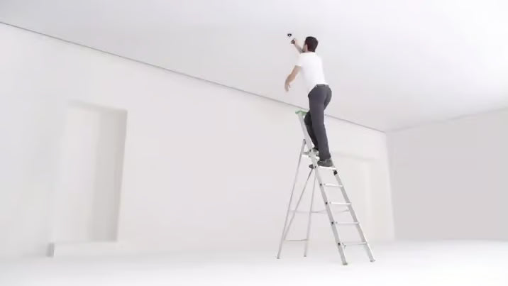 Fits on the ceiling. And sees what others dream of.