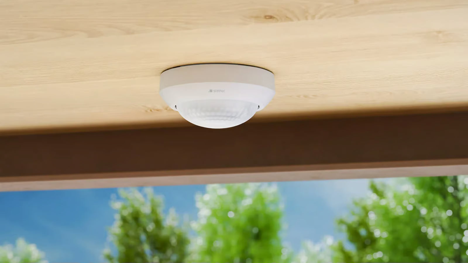 The multi-talent for indoors and outdoors.