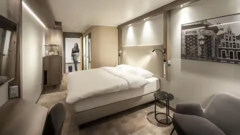 digital hotel management