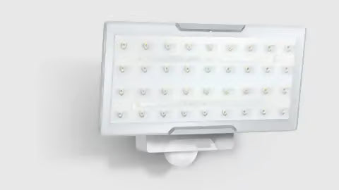 Sensor lights for industrial halls